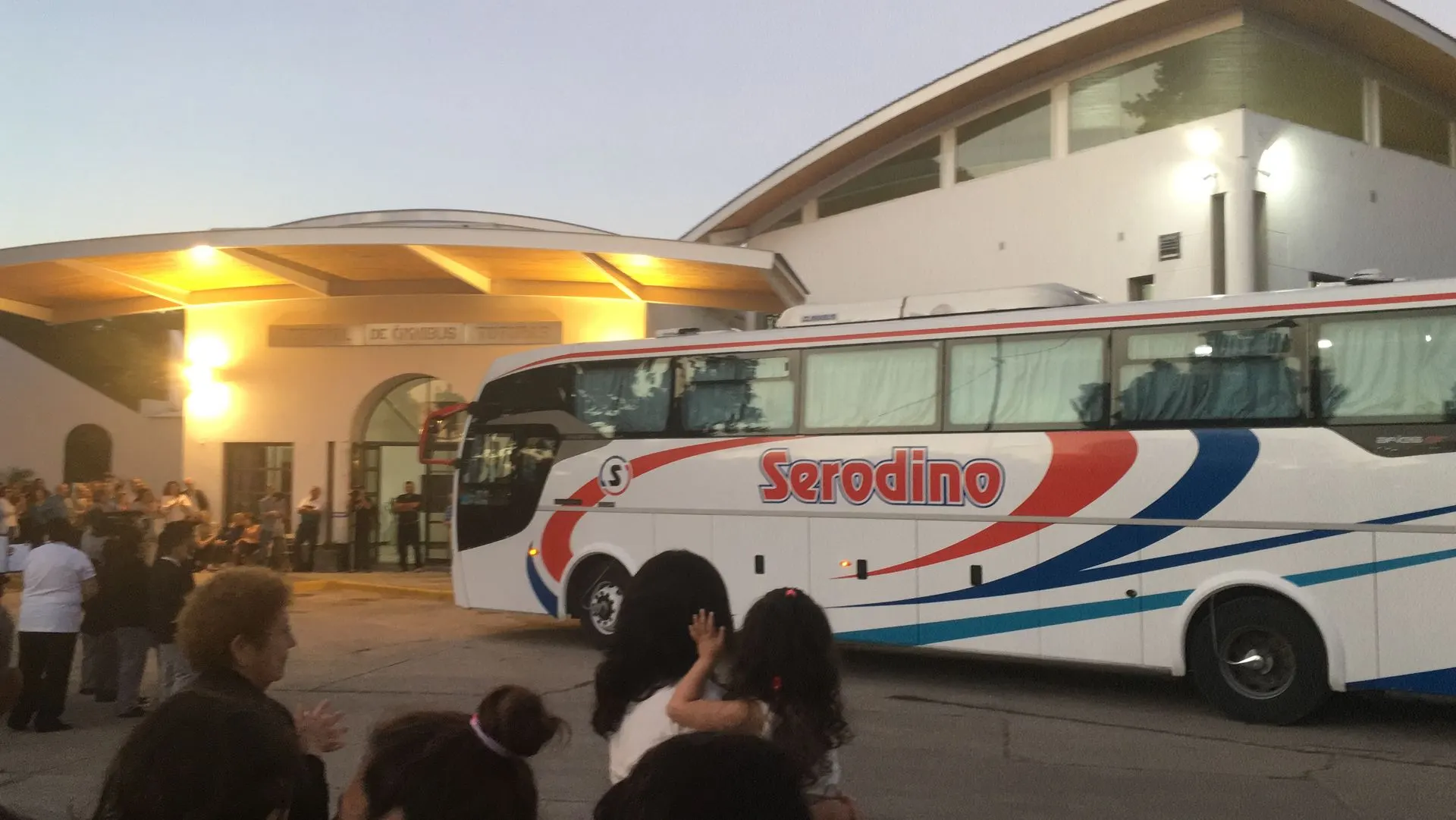 Terminal de Ómnibus de Totoras — Comercial